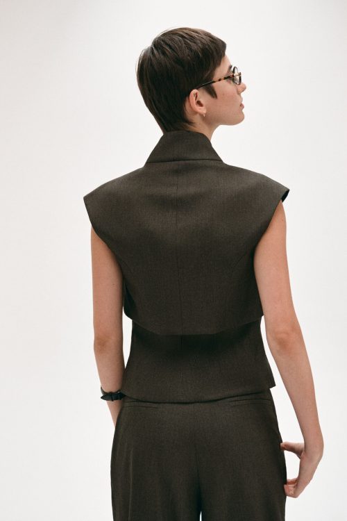 STRUCTURED LINEN VEST