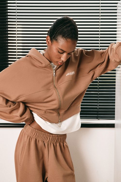 CAMEL ZIPPED HOODIE
